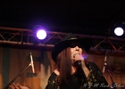 IMG 3117  Nina Van Horn (chant),  Mar Todani (guitare), Marten Ingle (basse, guitare) : 2010, BLUES ROCK, CONCERT, NEW MORNING, NINA VAN HORN