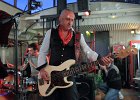In Volt :  Antoine Gauthier (chant), Jérome Gauthier (guitare), Jean-François Panissier (batterie) et Lino Agnetti (basse)