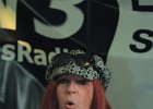 La &#34;maîtresse de cérémonie &#34; Nina Van Horn