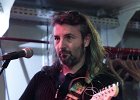 Lenine Mac Donald (chant, basse), Mr Tao (guitare)