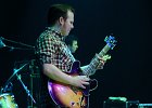 Jimmy Bowskill (guitare, chant, claviers)
