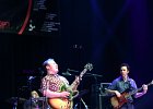 Jimmy Bowskill (guitare, chant, claviers)