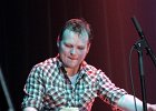 Jimmy Bowskill (guitare, chant, claviers)