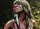 The Excitements : Koko-Jean Davis (chant), Adrià Gual (guitare), Daniel Segura (basse),  Marc Benaiges (batterie), Nico Rodríguez Jauregui (sax baryton), Marc Lloret (sax alto)