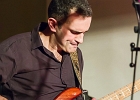 Tomislav (chant, guitare et harmonica), Jean-Bernard Petri (basse, contrebasse)