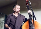 Tomislav (chant, guitare et harmonica), Jean-Bernard Petri (basse, contrebasse)