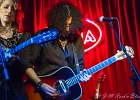 Gaelle Buswel et Michaal Benjelloun (guitare)