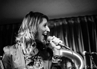 Gaelle Buswel et Michaal Benjelloun (guitare)