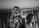 Gaelle Buswel et Michaal Benjelloun (guitare)