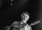 Jesus Volt : Lord Tracy (chant et harmonica), El Tao (guitare), Fuzzy Bear (basse) and  Holy Bear (batterie),  invité Fred Chapellier (guitare, chant)