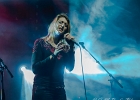 Gaelle Buswel et Michaal Benjelloun (guitare et chant)