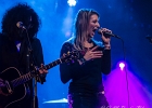 Gaelle Buswel et Michaal Benjelloun (guitare et chant)