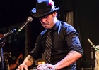 Manu Lanvin (chant, guitare), Gabriel Barry (contrebasse), Jimmy Montout (batterie)