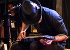 Manu Lanvin (chant, guitare), Gabriel Barry (contrebasse), Jimmy Montout (batterie)