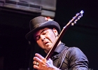 Manu Lanvin (chant, guitare), Gabriel Barry (contrebasse), Jimmy Montout (batterie)