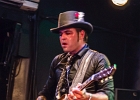 Manu Lanvin (chant, guitare), Gabriel Barry (contrebasse), Jimmy Montout (batterie)
