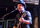 Manu Lanvin (chant, guitare), Gabriel Barry (contrebasse), Jimmy Montout (batterie)