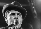 Manu Lanvin (guitare, chant), Thomas d&#39;Arbigny (contrebass), Jimmy Montout (batterie) : 2014, BLUES ROCK, CONCERT, IN VOLT, MANU LANVIN, NEW MORNING, ROCK