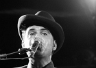 Manu Lanvin (guitare, chant), Thomas d&#39;Arbigny (contrebass), Jimmy Montout (batterie) : 2014, BLUES ROCK, CONCERT, IN VOLT, MANU LANVIN, NEW MORNING, ROCK