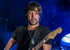 Kenny Wayne Shepherd (chant, guitare),  Noah Hunt (chant, guitare),  Chirs Layton (batterie), Tony Franklin (basse)