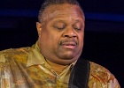 Andrew Jr. Boy Jones (guitare, chant), Mark Kaz Kazanoff (sax, harmo, chant), Kerrie Lepai (chant), Shawn Phares (claviers), Chris Jones (basse), Jamil Byrom (batterie) : 2014, BLUES, CHICAGO BLUES FESTIVAL, CONCERT, LE MERIDIEN