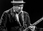 Van Wilks (guitare, chant), Francis Campello (basse), ? (batterie) : 2015, BILLY BOB'S, BLUES ROCK, CATCHOU, CONCERT, VAN WILKS