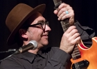 The Hub   : Hubert ZeroSix (guitare, chant), Betty Rojas (percussions, choeur) et  Sylvain (batterie) : 2015, CONCERT, ENTREPONT, ISSY LES MOULINEAUX, THE HUB