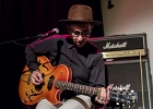 The Hub   : Hubert ZeroSix (guitare, chant), Betty Rojas (percussions, choeur) et  Sylvain (batterie) : 2015, CONCERT, ENTREPONT, ISSY LES MOULINEAUX, THE HUB