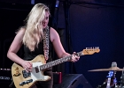 IMG 1594  Joanne Shaw Taylor (chant, guitare),  XX (basse),  YY (batterie)