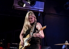 IMG 1600  Joanne Shaw Taylor (chant, guitare),  XX (basse),  YY (batterie)