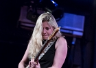 IMG 1617  Joanne Shaw Taylor (chant, guitare),  XX (basse),  YY (batterie)