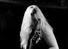 IMG 1625  Joanne Shaw Taylor (chant, guitare),  XX (basse),  YY (batterie)