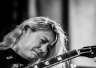 IMG 1644  Joanne Shaw Taylor (chant, guitare),  XX (basse),  YY (batterie)