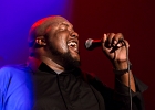 IMG 2443  Sugaray Rayford (chant), Gino Matteo (guitare), Ralph Carter(basse), Lavell Jones (batterie), Cedric Le Goff (claviers) : 2015, BLUES, CONCERT, ROCK, SOUL, SUGARAY RAYFORD, TREMBLAY EN FRANCE