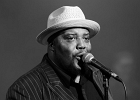 IMG 2483  Sugaray Rayford (chant), Gino Matteo (guitare), Ralph Carter(basse), Lavell Jones (batterie), Cedric Le Goff (claviers) : 2015, BLUES, CONCERT, ROCK, SOUL, SUGARAY RAYFORD, TREMBLAY EN FRANCE