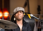 IMG 3124  Manu Lanvin (guitare, chant), Jimmy Montout (batterie), Antonella Mazza (contrebasse) : 2015, BLUES, BLUES ROCK, CONCERT, L OMNIBUS, MANU LANVIN, ROCK
