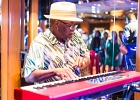 IMG 4664  Russ Green (harmonica, chant),  Toronzo Cannon  (guitare), David Forte (basse), Christopher Alexander (batteur), Ronnie Hicks (claviers) : 2015, BARCELONE, CROISIERE BLUES, EIROPEAN BLUES CRUISE, MARSEILLE, MINORQUE