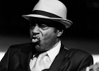IMG 4906  Vasti Jackson (guitare, chant), David Forte (basse), Christopher Alexander (batteur), Ronnie Hicks (claviers) : 2015, BARCELONE, CROISIERE BLUES, EIROPEAN BLUES CRUISE, MARSEILLE, MINORQUE