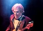 IMG 5598  Roy Ganes (guitar, chant), David Melton (guitare), Richard Reed (basse),  James Paxson (batterie), Joe Cambpell  (trompette), Lawrence Kincherlow (sax ténor). : 2015, BLUES, CONCERT, ROCK, ROY GAINES AND HIS TUXEDO BLUES ORCHESTRA, TREMBLAY EN FRANCE