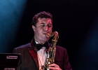 IMG 5602  Roy Ganes (guitar, chant), David Melton (guitare), Richard Reed (basse),  James Paxson (batterie), Joe Cambpell  (trompette), Lawrence Kincherlow (sax ténor). : 2015, BLUES, CONCERT, ROCK, ROY GAINES AND HIS TUXEDO BLUES ORCHESTRA, TREMBLAY EN FRANCE
