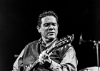 IMG 6234  Chicago Blues Festival : Chris James (guitare,chant),  Patrick Rynn (basse) , Aki Kumar (harmonica, chant), , Ken Saydak  (claviers, chant),  Melvia &#34;chick&#34; Rogers (chant),   Willie Hayes (batterie) : 2015, ACHERES, AKI KUMAR, BLUES, CHICAGO BLUES FESTIVAL, CHICK RODGERS, CHRIS JAMES, CONCERT, KEN SAYDAK, LE SAX, PATRICK RYNN, WILLIE HAYES