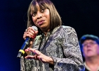 IMG 6335  Chicago Blues Festival : Chris James (guitare,chant),  Patrick Rynn (basse) , Aki Kumar (harmonica, chant), , Ken Saydak  (claviers, chant),  Melvia &#34;chick&#34; Rogers (chant),   Willie Hayes (batterie) : 2015, ACHERES, AKI KUMAR, BLUES, CHICAGO BLUES FESTIVAL, CHICK RODGERS, CHRIS JAMES, CONCERT, KEN SAYDAK, LE SAX, PATRICK RYNN, WILLIE HAYES
