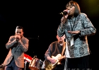 IMG 6336  Chicago Blues Festival : Chris James (guitare,chant),  Patrick Rynn (basse) , Aki Kumar (harmonica, chant), , Ken Saydak  (claviers, chant),  Melvia &#34;chick&#34; Rogers (chant),   Willie Hayes (batterie) : 2015, ACHERES, AKI KUMAR, BLUES, CHICAGO BLUES FESTIVAL, CHICK RODGERS, CHRIS JAMES, CONCERT, KEN SAYDAK, LE SAX, PATRICK RYNN, WILLIE HAYES