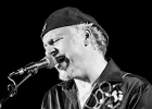 IMG 6427  Fred Chapellier (guitare, chant), Charlie Fabert (guitare, chant), Pascal Bako Mikaelian (harmonica), Christophe Garreau (basse), Guillaume Destarac (batterie) : 2015, BLUES, BLUES ROCK, CONCERT, FRED CHAPELLIER, JAZZ CLUB LIONEL HAMPTON