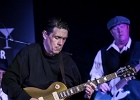 IMG 6722  Chris James (guitare,chant),  Patrick Rynn (basse) , Aki Kumar (harmonica, chant), , Ken Saydak  (claviers, chant),  Melvia &#34;chick&#34; Rogers (chant),   Willie Hayes (batterie) : 2015, BLUES, CHICAGO BLUES FESTIVAL, CONCERT, JAZZ CLUB LIONEL HAMPTON