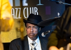 IMG 6729  Chris James (guitare,chant),  Patrick Rynn (basse) , Aki Kumar (harmonica, chant), , Ken Saydak  (claviers, chant),  Melvia &#34;chick&#34; Rogers (chant),   Willie Hayes (batterie) : 2015, BLUES, CHICAGO BLUES FESTIVAL, CONCERT, JAZZ CLUB LIONEL HAMPTON