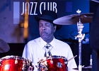 IMG 6737  Chris James (guitare,chant),  Patrick Rynn (basse) , Aki Kumar (harmonica, chant), , Ken Saydak  (claviers, chant),  Melvia &#34;chick&#34; Rogers (chant),   Willie Hayes (batterie) : 2015, BLUES, CHICAGO BLUES FESTIVAL, CONCERT, JAZZ CLUB LIONEL HAMPTON