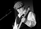 IMG 6756  Chris James (guitare,chant),  Patrick Rynn (basse) , Aki Kumar (harmonica, chant), , Ken Saydak  (claviers, chant),  Melvia &#34;chick&#34; Rogers (chant),   Willie Hayes (batterie) : 2015, BLUES, CHICAGO BLUES FESTIVAL, CONCERT, JAZZ CLUB LIONEL HAMPTON