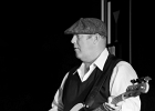 IMG 6776  Chris James (guitare,chant),  Patrick Rynn (basse) , Aki Kumar (harmonica, chant), , Ken Saydak  (claviers, chant),  Melvia &#34;chick&#34; Rogers (chant),   Willie Hayes (batterie) : 2015, BLUES, CHICAGO BLUES FESTIVAL, CONCERT, JAZZ CLUB LIONEL HAMPTON