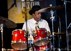 IMG 6784  Chris James (guitare,chant),  Patrick Rynn (basse) , Aki Kumar (harmonica, chant), , Ken Saydak  (claviers, chant),  Melvia &#34;chick&#34; Rogers (chant),   Willie Hayes (batterie) : 2015, BLUES, CHICAGO BLUES FESTIVAL, CONCERT, JAZZ CLUB LIONEL HAMPTON